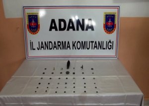 42 parça tarihi eser iç çamaşırıdan çıktı