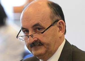 Bakanlık Isrardan Vazgeçmiyor