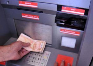 ATM'ye Para Yatırırken Dikkat!