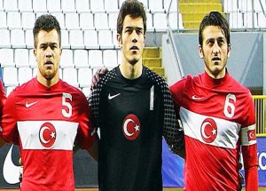 Galatasaray Genç Yıldızı Takibe Aldı