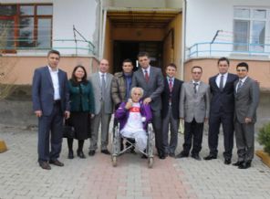 Hakan Şükür'den Anlamlı Ziyaret