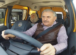 Binali Yıldırım Taksi Şoförü Oldu