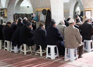 "Camiler Kiliseye Döndü"