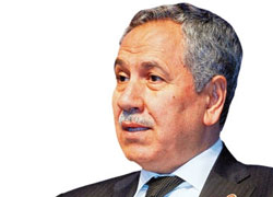 Arınç'tan düşürülen uçak açıklaması