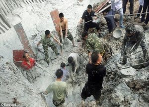 Çamur Çukurunda Yaşam Mücadelesi