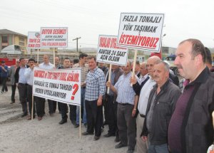 Kamyoncu Ve Tır Esnafından Bir Garip Eylem