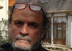 ''Dağdaki Terörist Değil İsyancıdır''
