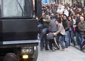 TOMA'ya Ahmet Şık Tekmesi