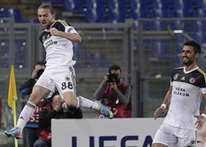 Fenerbahçe Roma'yı Yaktı