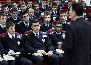 Dünyanın Polisi Türkiye'de Yetişiyor