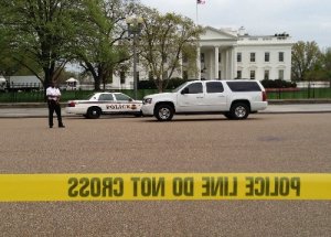 ABD’de Bayraklar Yarıya İndirildi