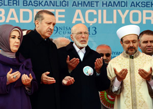 Erdoğan Dua Etti, Vatandaş Amin Dedi