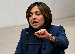 CHP'li Vekil Partisini Topa Tuttu