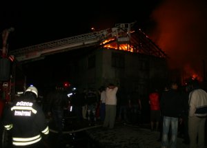 Düzce 5 Ev Yandı