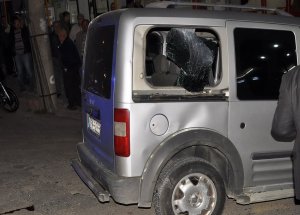 İzmir'de Trafik Kazası: 2 ölü, 1 Yaralı