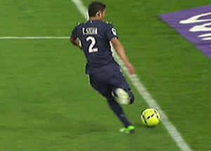 Bu Gol Fizik Kurallarına Aykırı!