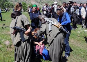 PKK'dan Utandıran Fotoğraf!