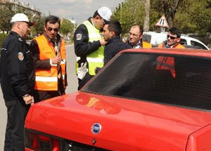 Gürültülü araç kullananlara ceza yağdı
