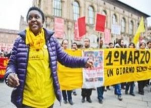 İtalya'da Öğrenciler Kazan Kaldırdı