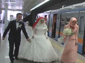 Düğüne Tramvayla Gittiler