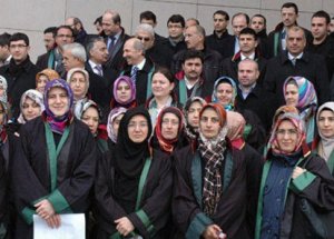 O Hâkime Başörtüsü İncelemesi