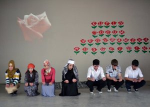 İmam Hatipli Kızlardan Kutlu Doğum Programı