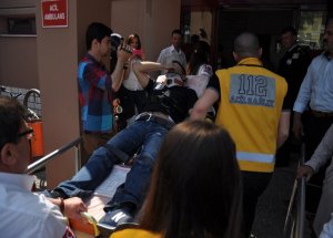 Otomobil Kamyonun Altına Girdi: 4 Yaralı