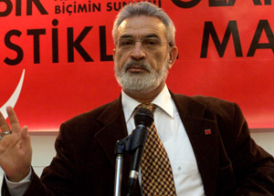 Özel'den Farklı Yorum
