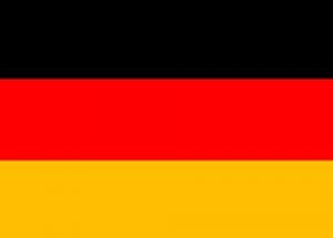 Türkçe Afiş Astırdı, Aşırı Sağcıların Hedefi Oldu