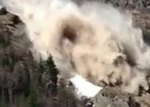 Fransa’da Devasa Çığ