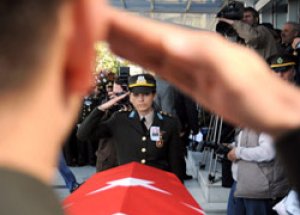 Akçakale Şehit Polis İçin Sokaklara Döküldü