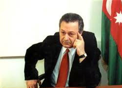 Eski Cumhurbaşkanı Mütallibov, ülkesine döndü