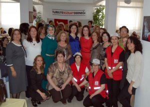 Kızılay'dan Kadınlar Matinesi