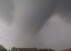 Fırtına Köyü Yerle Bir Etti