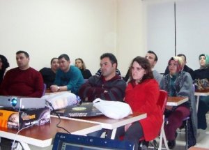 Aile akademisi eğitimleri devam ediyor
