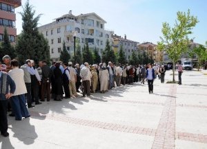 Dede Ve Nineler Eşofman Kuyruğuna Girdi