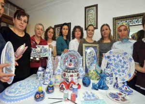 Ankaralı Kadınlar Çiniciliğe Özendi