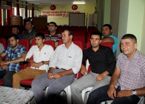 Motosiklet Sürücülerine Kask Eğitimi