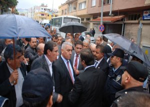 Reyhanlı'da CHP'lilerle Polis Arasında Gerginlik