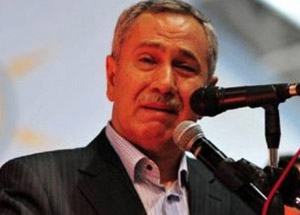 Arınç Gözyaşlarına Boğuldu
