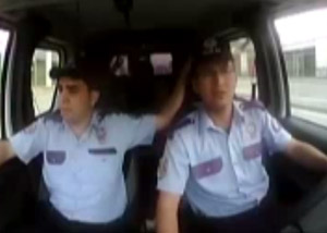 Polise Çarpan Alkollü Sürücü Serbest