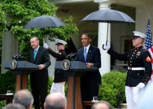 Bu Şemsiye Protokol Deldi...