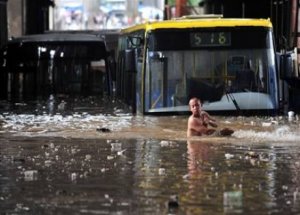 Çin’de Sel Ve Toprak Kaymaları: 50 Ölü