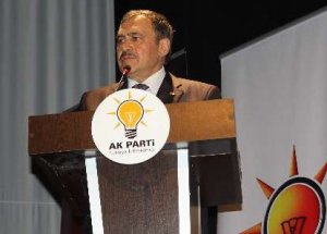 'İzmirliler CHP'yi Sandığa Gömecektir'