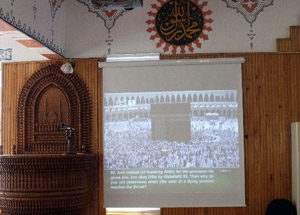 Kabe Görüntüsü Eşliğinde Namaz