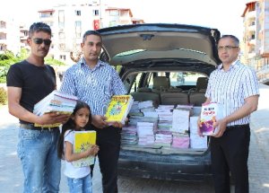 Reyhanlı'da Okullara Kitap Desteği