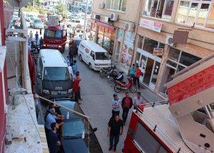 İtfaiye Park Eden Araçlardan Sokağa Giremedi