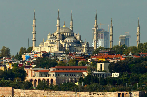 Zeytinburnu'ndaki Siluet Bozan Gökdelen Yıkılıyor
