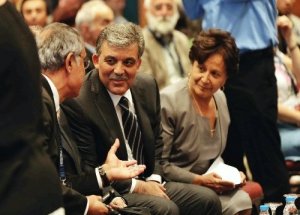 Irkçılık, demokrasinin düşmanıdır