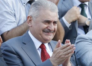 Bakan Binali Yıldırım'ın Duygulandığı An!
